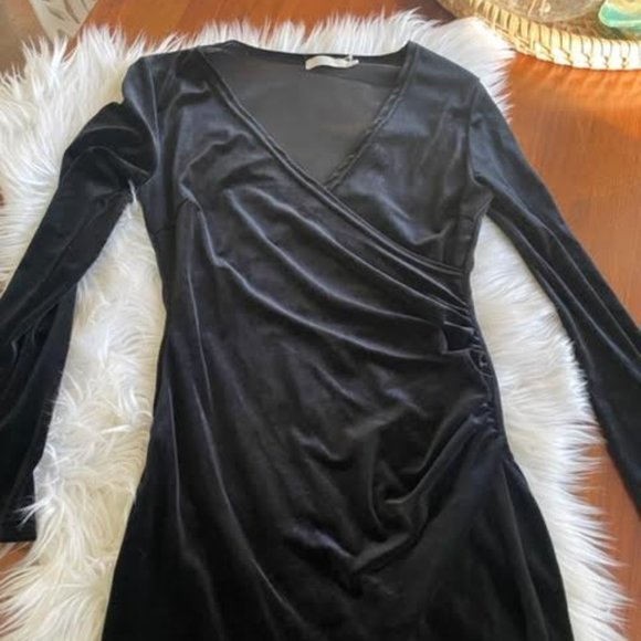 Vera & Lucy Velvet Surplice Bodycon Mini Dress – Deep V, Ruched Sides, - Picture 3 of 6